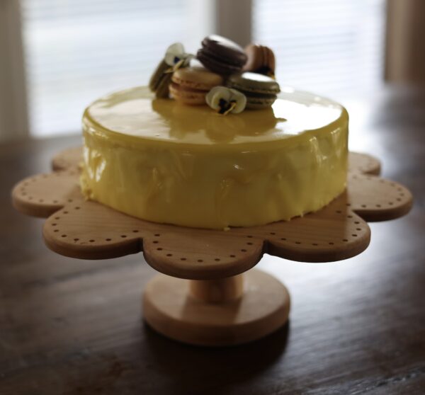 Flora ('Pipari') Cake Stand